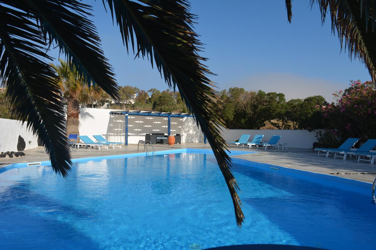 Melina Hotel Тира Экстерьер фото
