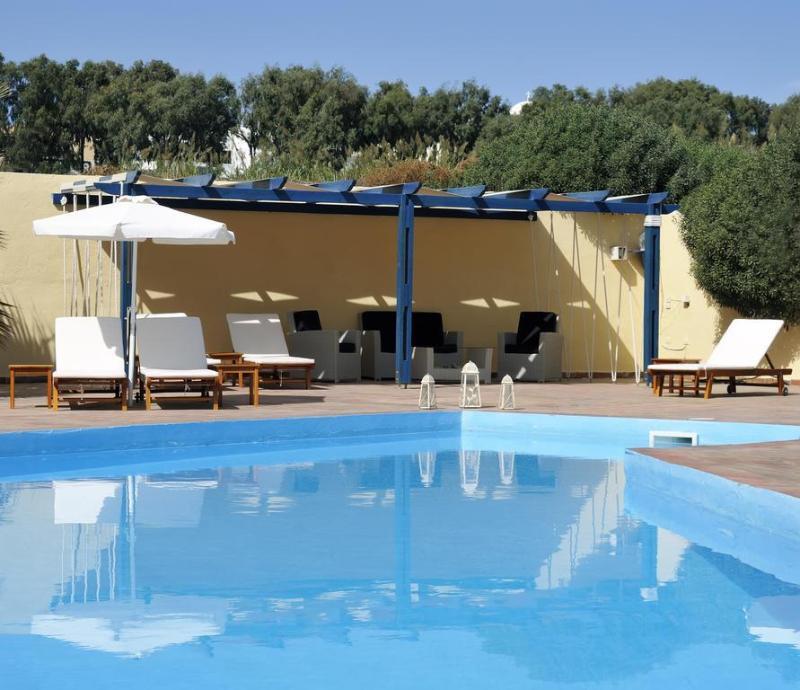 Melina Hotel Тира Экстерьер фото